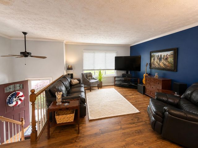 391 S Eagle Creek Drive, Lexington, KY 40515