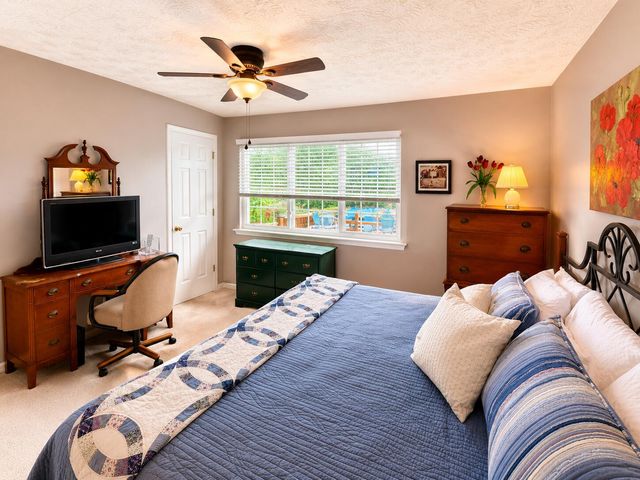 391 S Eagle Creek Drive, Lexington, KY 40515