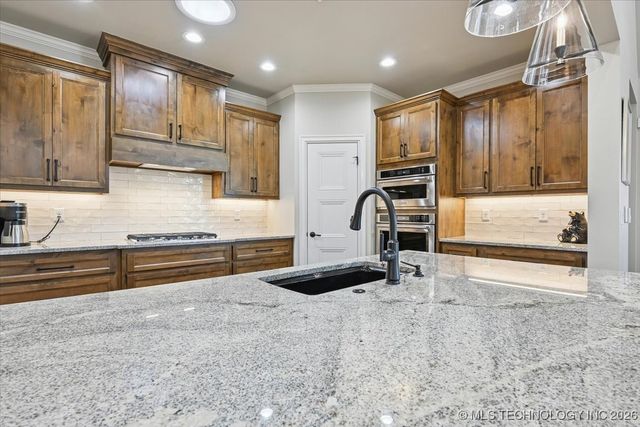 3810 W Orlando Place, Broken Arrow, OK 74011