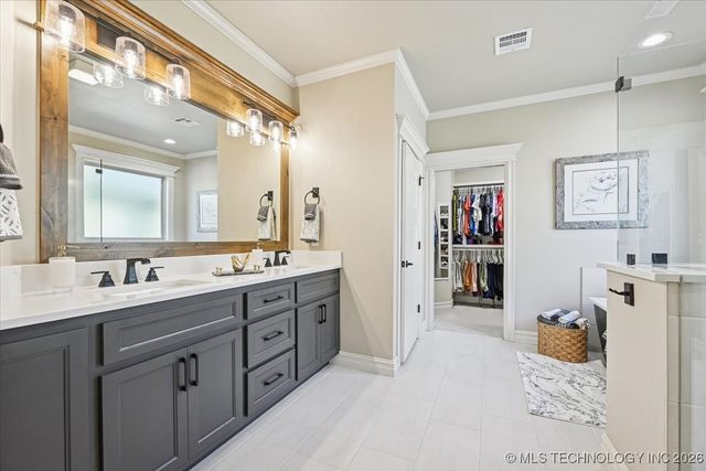 3810 W Orlando Place, Broken Arrow, OK 74011