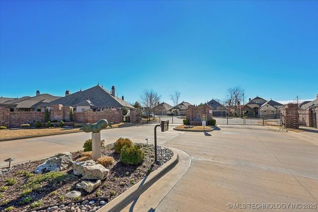 3810 W Orlando Place, Broken Arrow, OK 74011