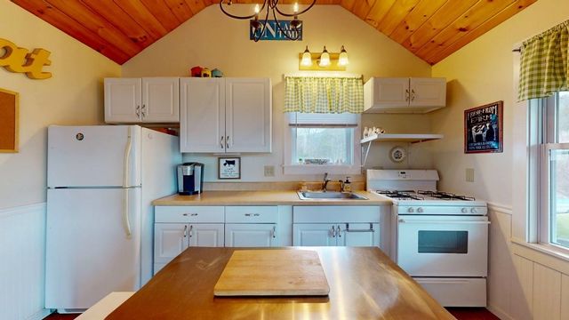 350 West Shore Road, Salisbury, VT 05769