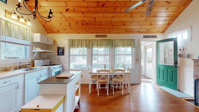 350 West Shore Road, Salisbury, VT 05769