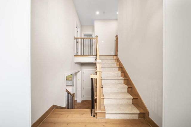 7029 Snowdrop Court, Dublin, OH 43016