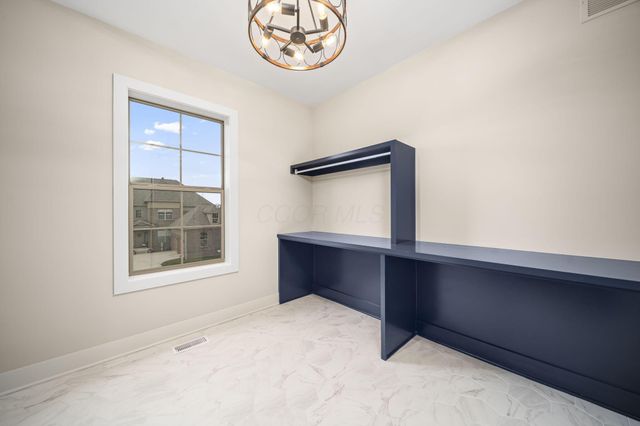 7029 Snowdrop Court, Dublin, OH 43016