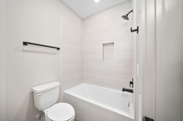 7029 Snowdrop Court, Dublin, OH 43016