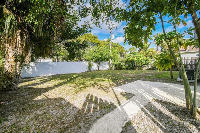 1227 Cherokee Street, Jupiter, FL 33458