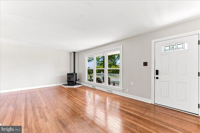 196 HIGHLAND VIEW DR, Lincoln University, PA 19352
