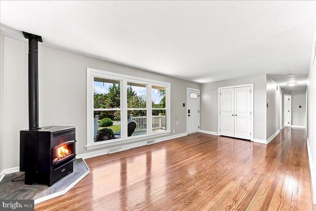 196 HIGHLAND VIEW DR, Lincoln University, PA 19352