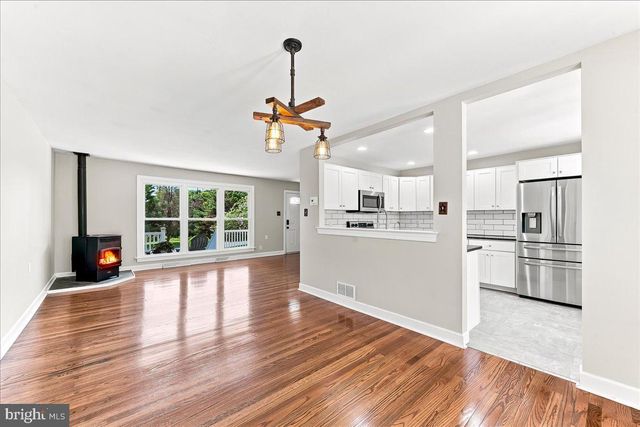 196 HIGHLAND VIEW DR, Lincoln University, PA 19352
