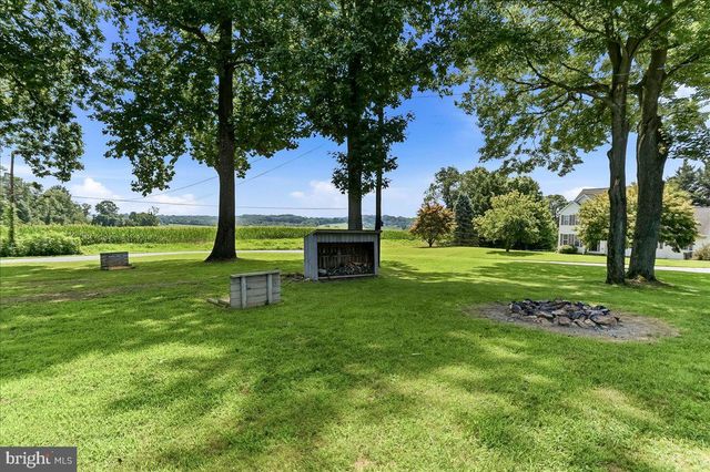 196 HIGHLAND VIEW DR, Lincoln University, PA 19352