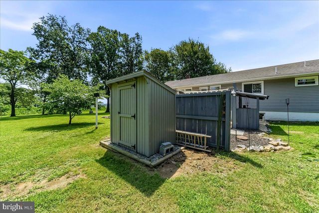 196 HIGHLAND VIEW DR, Lincoln University, PA 19352