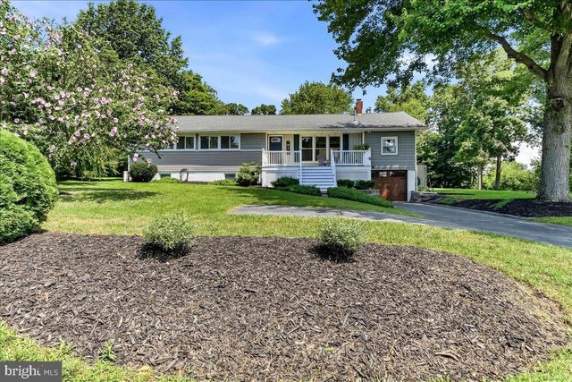 196 HIGHLAND VIEW DR, Lincoln University, PA 19352