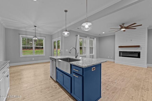 428 Gretchen Road, West End, NC 27376