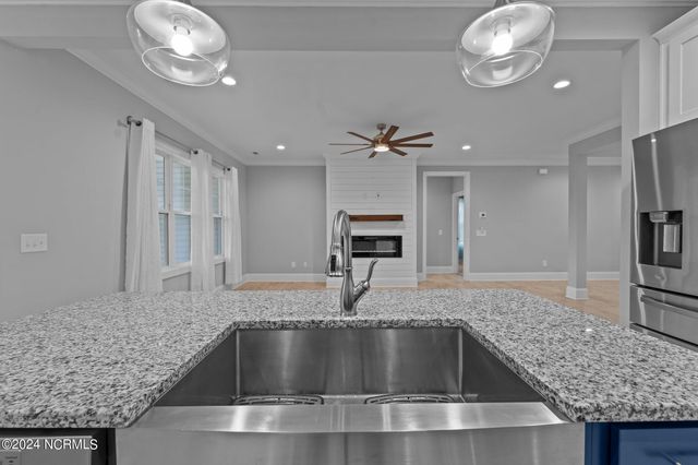 428 Gretchen Road, West End, NC 27376