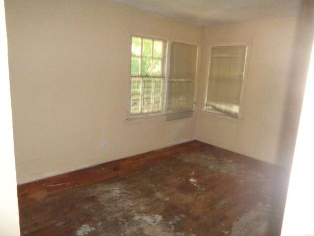 2615 S Summit Street, Little Rock, AR 72206