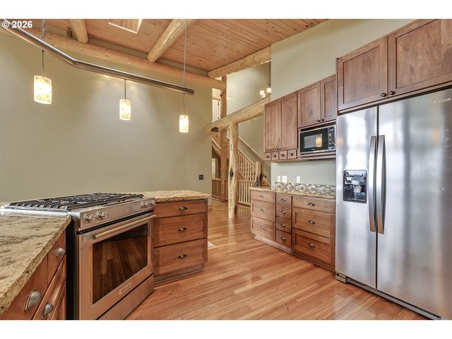 16860 HOFFMAN Ave, Sandy, OR 97055