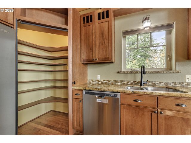 16860 HOFFMAN Ave, Sandy, OR 97055