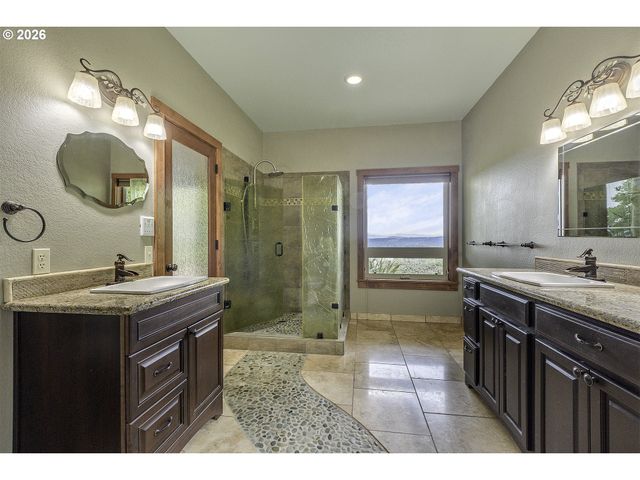 16860 HOFFMAN Ave, Sandy, OR 97055