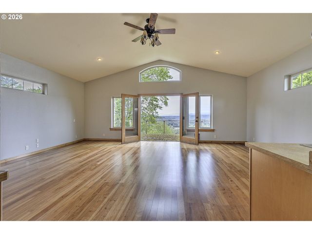 16860 HOFFMAN Ave, Sandy, OR 97055