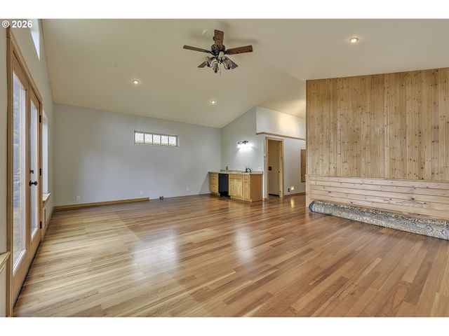 16860 HOFFMAN Ave, Sandy, OR 97055