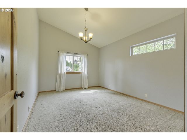 16860 HOFFMAN Ave, Sandy, OR 97055
