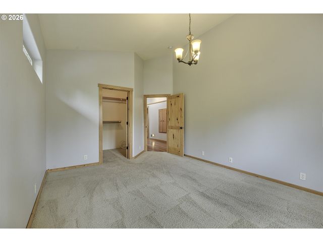 16860 HOFFMAN Ave, Sandy, OR 97055