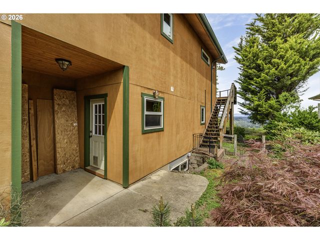 16860 HOFFMAN Ave, Sandy, OR 97055