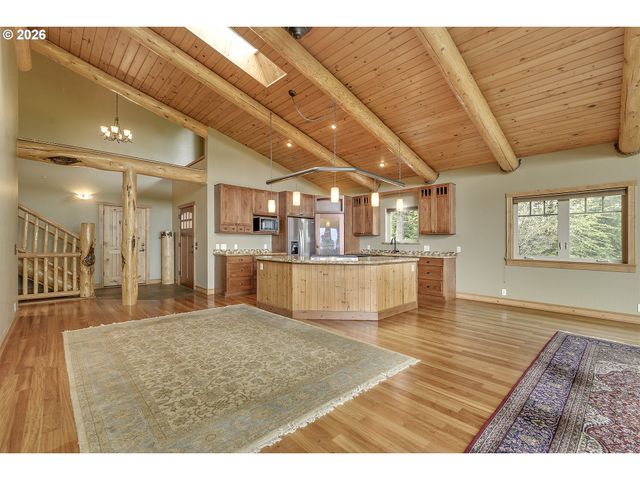 16860 HOFFMAN Ave, Sandy, OR 97055