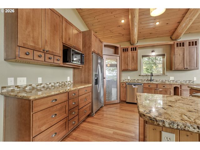 16860 HOFFMAN Ave, Sandy, OR 97055