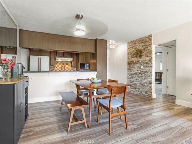 10240 Camarillo Street 208, Toluca Lake, CA 91602
