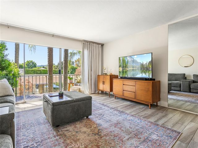 10240 Camarillo Street 208, Toluca Lake, CA 91602