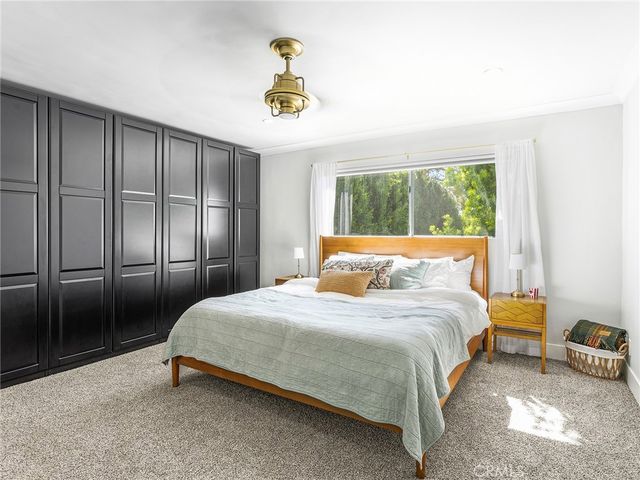 10240 Camarillo Street 208, Toluca Lake, CA 91602