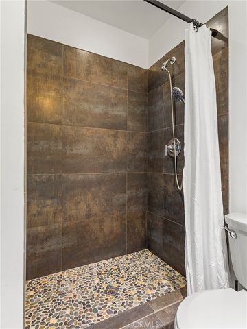 10240 Camarillo Street 208, Toluca Lake, CA 91602
