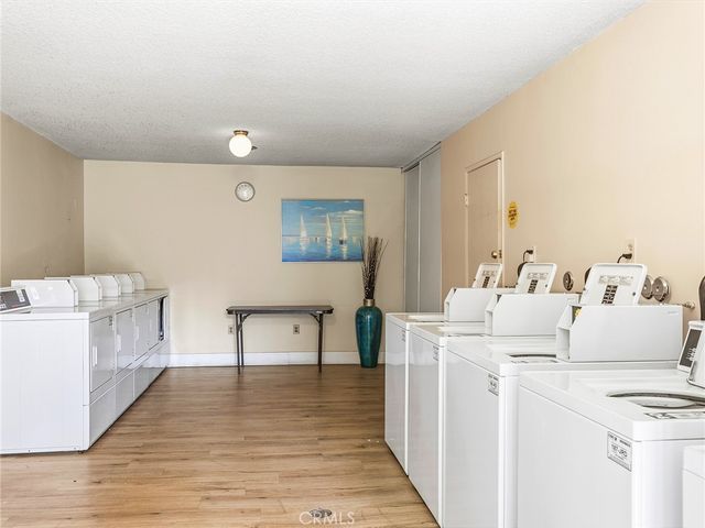 10240 Camarillo Street 208, Toluca Lake, CA 91602
