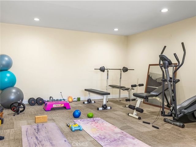 10240 Camarillo Street 208, Toluca Lake, CA 91602