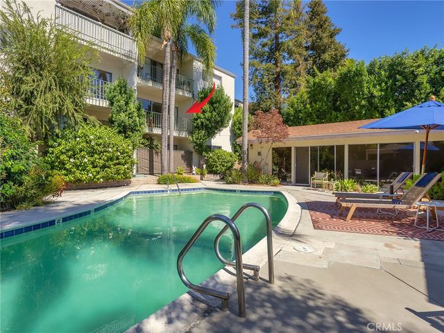 10240 Camarillo Street 208, Toluca Lake, CA 91602