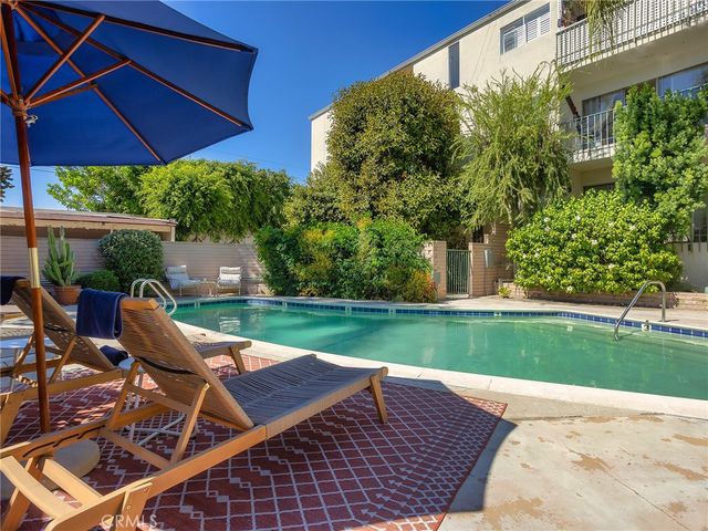 10240 Camarillo Street 208, Toluca Lake, CA 91602