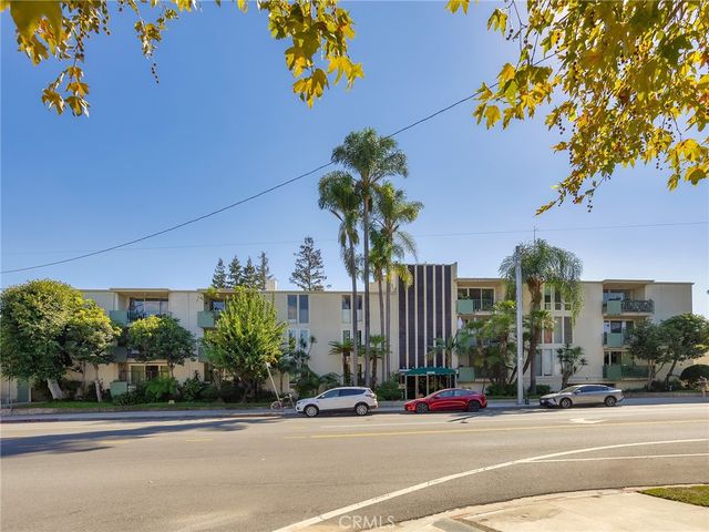 10240 Camarillo Street 208, Toluca Lake, CA 91602