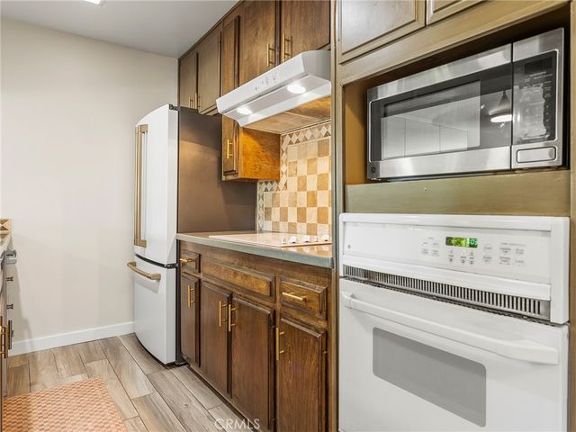 10240 Camarillo Street 208, Toluca Lake, CA 91602