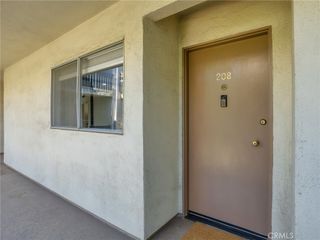 10240 Camarillo Street 208, Toluca Lake, CA 91602