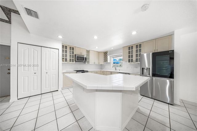 18405 SW 216th St 0, Miami, FL 33170