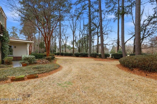 1602 Greenbriar Road, Kinston, NC 28504