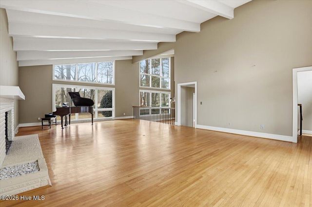 1602 Greenbriar Road, Kinston, NC 28504