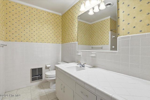 1602 Greenbriar Road, Kinston, NC 28504