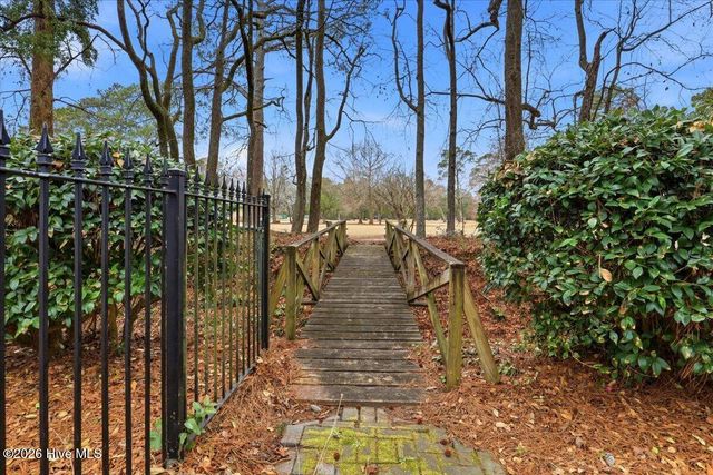 1602 Greenbriar Road, Kinston, NC 28504