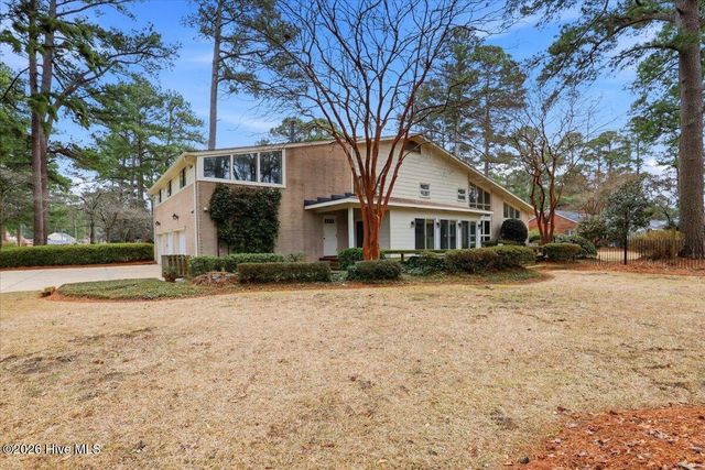 1602 Greenbriar Road, Kinston, NC 28504