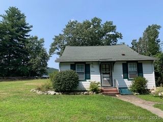 19 Hickory Street, Lyme, CT 06371
