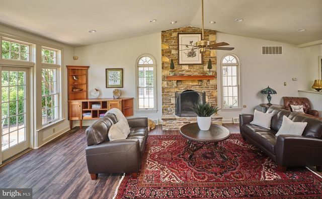 941 MT EYRE RD, Washington Crossing, PA 18977