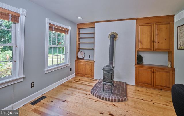 941 MT EYRE RD, Washington Crossing, PA 18977